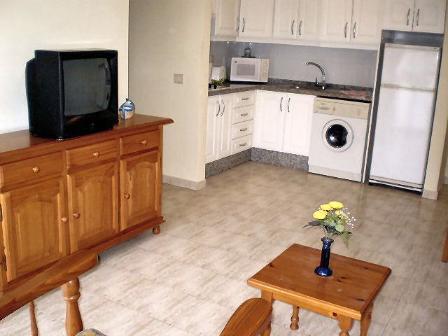 cheap apartment St George tenerife